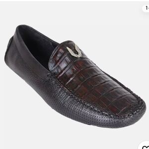 Vestigium Ostrich loafers 7.5 NWOT